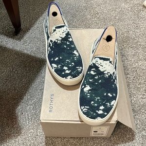 Rothy’s Sea Green Sneakers size 10